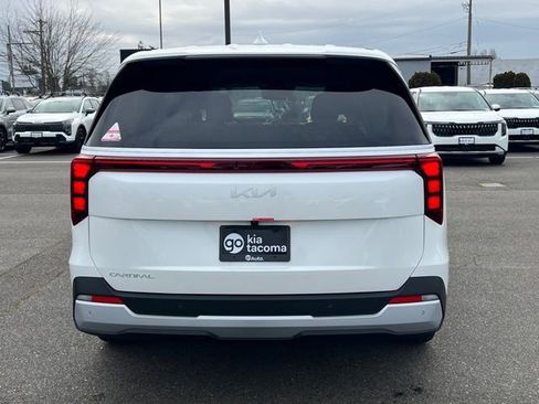 New 2026 Kia Carnival LX FWD image 6