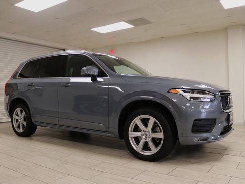 Used 2022 Volvo XC90 T5 Momentum AWD/4WD image 5