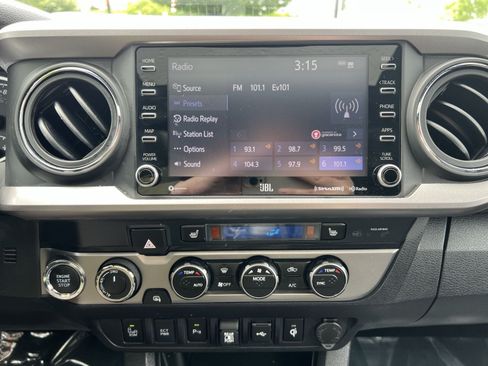 Used 2022 Toyota Tacoma Limited w/ Nightshade Package AWD/4WD image 18
