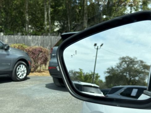 Used 2020 Ford Escape SE image 18