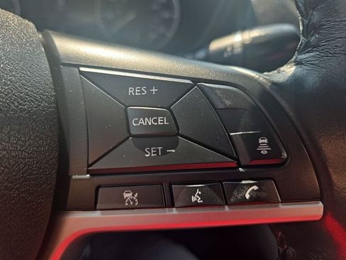 Used 2022 Nissan Sentra SV FWD image 16