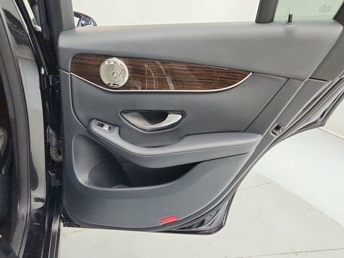 Used 2020 Mercedes-Benz GLC 300 4MATIC image 21