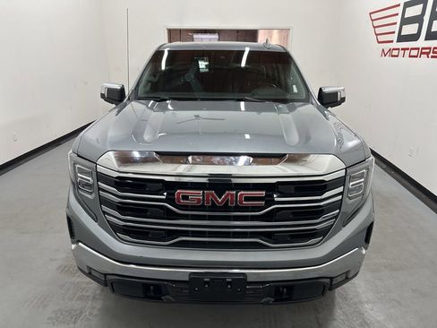 Used 2023 GMC Sierra 1500 SLT AWD/4WD image 3