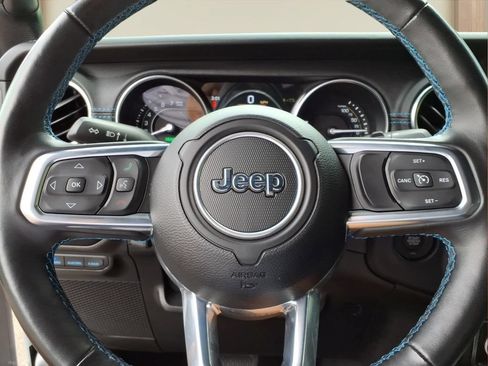 Used 2023 Jeep Wrangler Unlimited Rubicon 4xe w/ Cold Weather Group AWD/4WD image 13