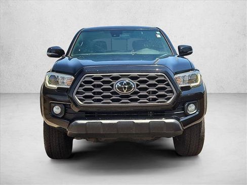 Used 2020 Toyota Tacoma TRD Off-Road w/ Technology Package AWD/4WD image 2