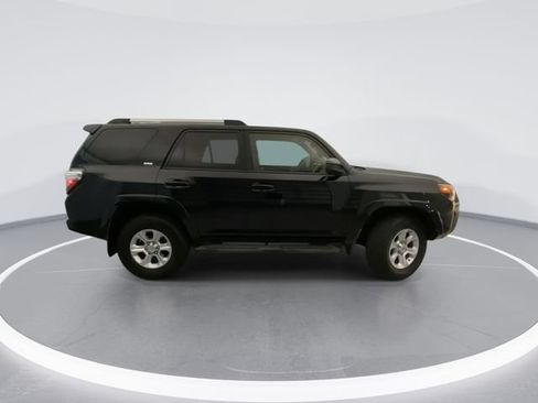 Used 2020 Toyota 4Runner SR5 AWD/4WD image 5