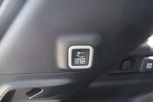 New 2026 Jeep Grand Cherokee Limited w/ Limited Altitude Package AWD/4WD image 9