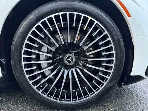 Used 2022 Mercedes-Benz EQS 580 4MATIC Sedan w/ AMG Line Interior image 20