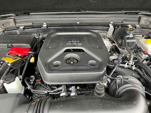 Used 2024 Jeep Wrangler Unlimited Sport AWD/4WD image 30