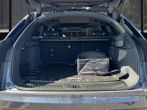 New 2026 Land Rover Range Rover Velar S image 18