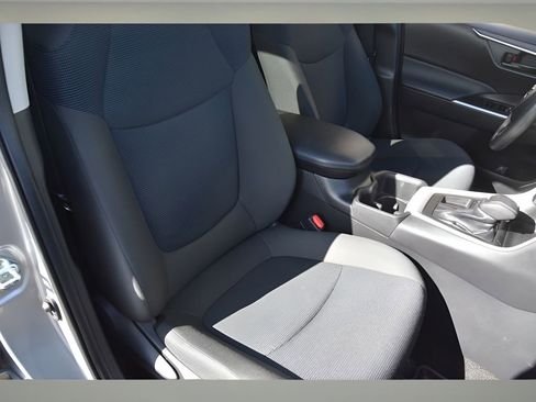 Used 2023 Toyota RAV4 LE image 29