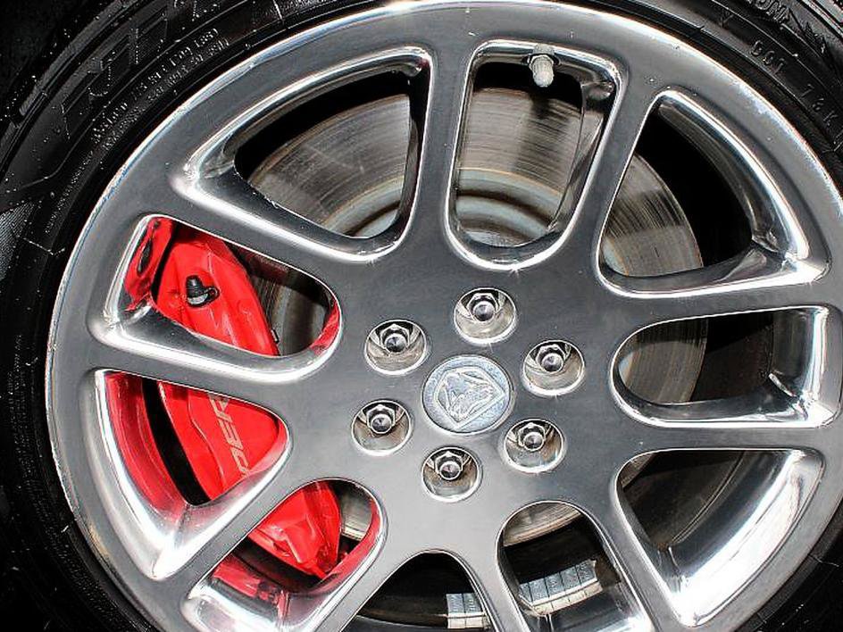 Used 2006 Dodge Viper SRT-10 RWD image 16