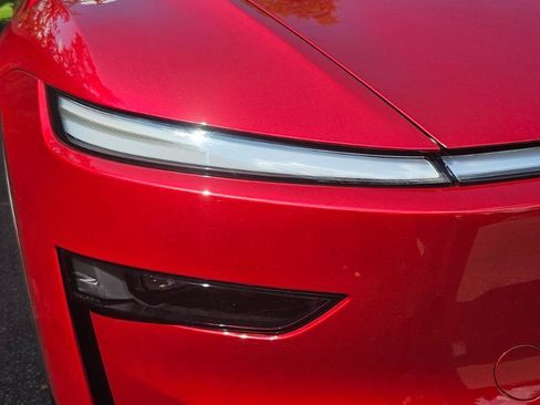 Used 2026 Tesla Model Y Long Range RWD image 26