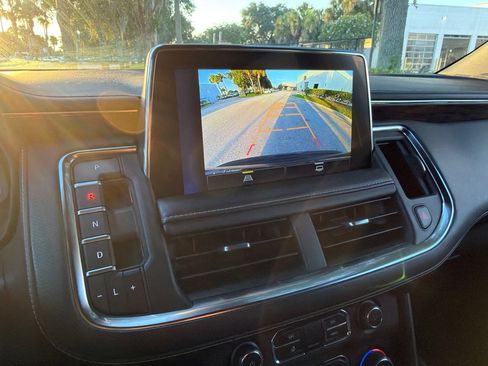 Used 2023 Chevrolet Suburban Premier RWD image 11