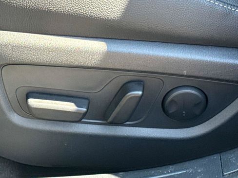 Certified 2025 MAZDA CX-50 AWD 2.5 S w/ Premium Package image 20