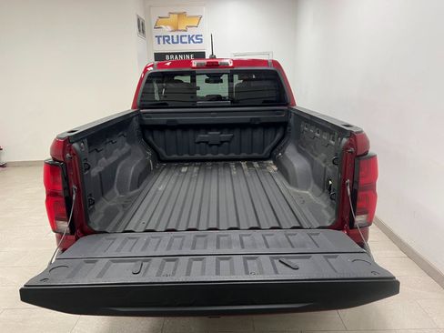 Used 2025 Chevrolet Colorado Z71 w/ Technology Package AWD/4WD image 20