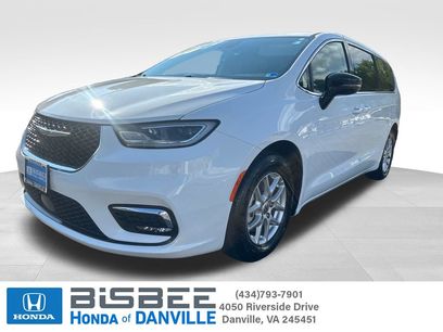 Used 2024 Chrysler Pacifica Touring-L