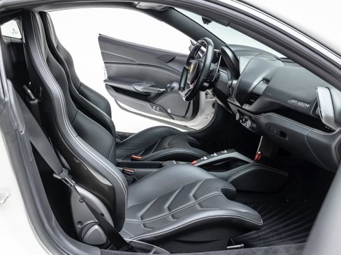 Used 2017 Ferrari 488 GTB image 55