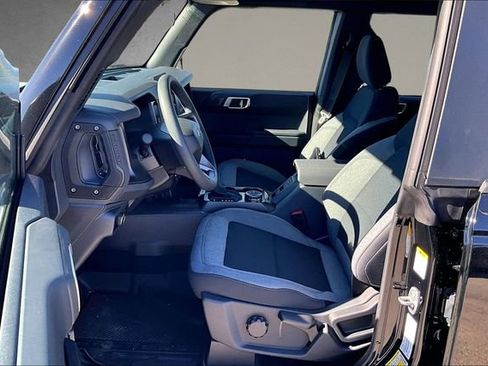 New 2025 Ford Bronco 4-Door image 8