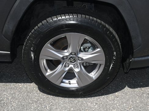 Certified 2024 Toyota RAV4 LE AWD/4WD image 20