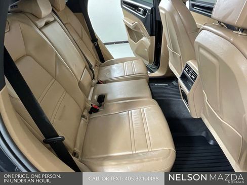 Used 2019 Porsche Cayenne image 29