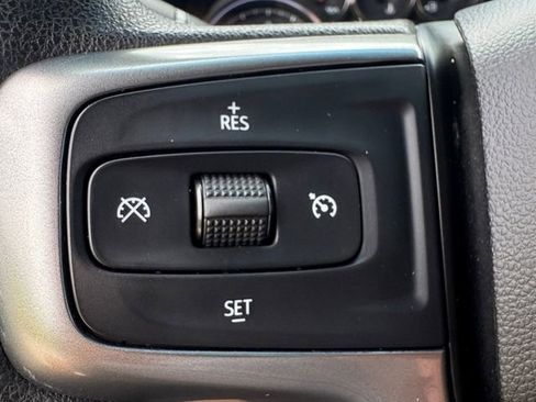Used 2020 Chevrolet Silverado 1500 LT RWD image 7