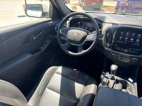 Used 2023 Chevrolet Traverse High Country w/ LPO, Floor Liner Package AWD/4WD image 17
