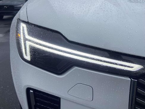 New 2026 Volvo XC90 B6 Ultra w/ Protection Package image 4