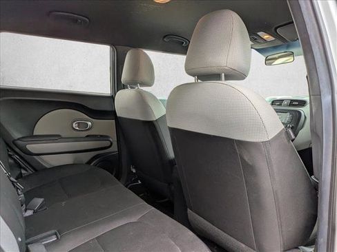 Used 2017 Kia Soul Base image 13