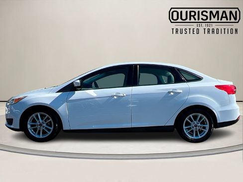 Used 2018 Ford Focus SE image 3