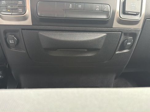 Used 2017 RAM 1500 Big Horn AWD/4WD image 23