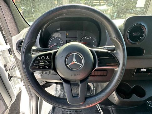 Used 2021 Mercedes-Benz Sprinter 3500 image 23