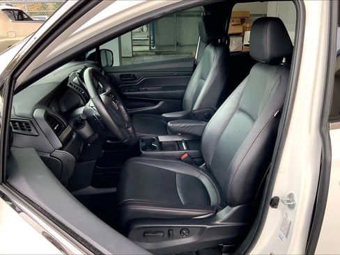 Used 2023 Honda Odyssey Sport image 16
