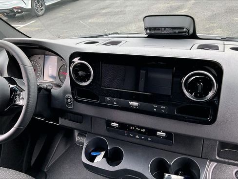 New 2026 Mercedes-Benz Sprinter 2500 image 8