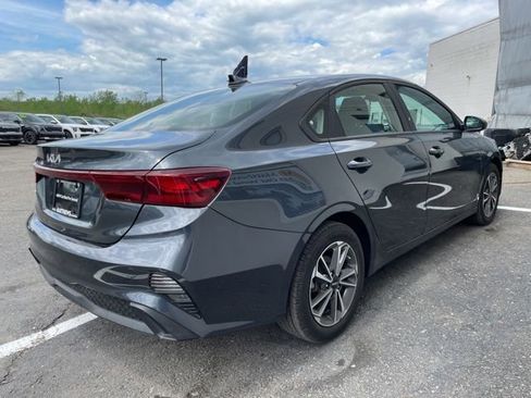 Certified 2023 Kia Forte LXS FWD image 5