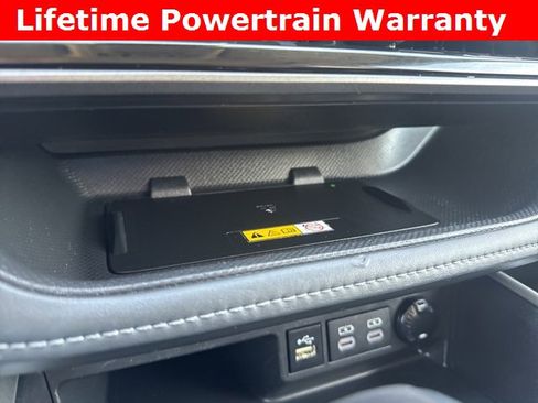 Used 2024 Toyota Highlander XLE image 16