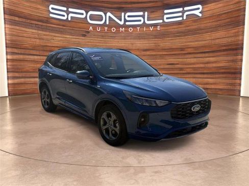 Certified 2023 Ford Escape ST-Line Select w/ Tech Pack #2 AWD/4WD image 9