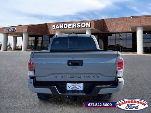 Used 2020 Toyota Tacoma TRD Off-Road w/ Technology Package AWD/4WD image 4