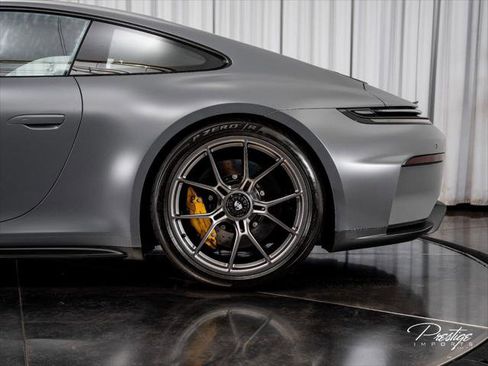 Used 2026 Porsche 911 GT3 RWD image 12