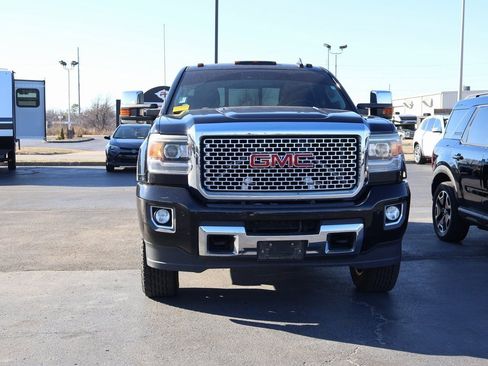 Used 2016 GMC Sierra 2500 Denali w/ Duramax Plus Package image 6