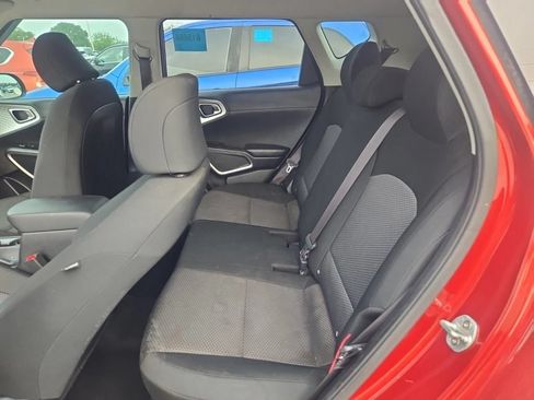 Used 2020 Kia Soul LX FWD image 9