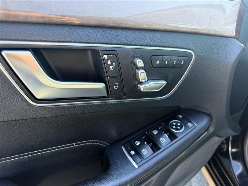 Used 2014 Mercedes-Benz E 250 BlueTEC 4MATIC Sedan image 23