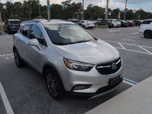Used 2019 Buick Encore Sport Touring FWD image 3