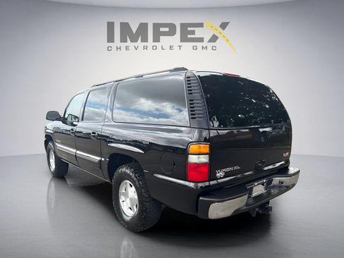 Used 2005 GMC Yukon XL SLT w/ SLT Preferred Equipment Group RWD image 3