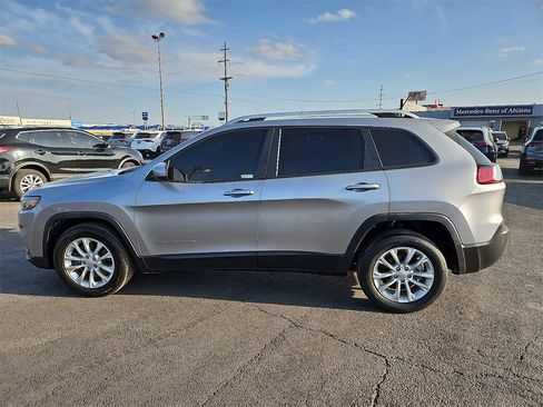 Used 2020 Jeep Cherokee Latitude image 3