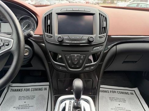 Used 2017 Buick Regal Sport Touring FWD image 21
