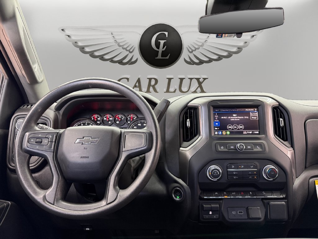 Used 2025 Chevrolet Silverado 1500 Custom Trail Boss AWD/4WD image 10
