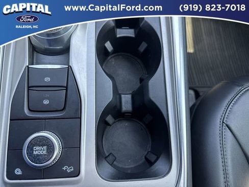 Certified 2022 Ford Explorer XLT w/ Equipment Group 202A image 31