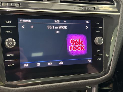 Used 2019 Volkswagen Tiguan SE w/ Panoramic Sunroof Package AWD/4WD image 19