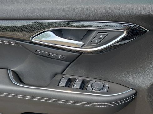 Used 2023 Buick Envision Essence AWD/4WD image 29